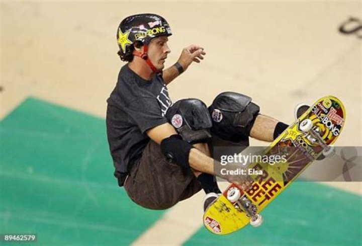 Bucky Lasek ·