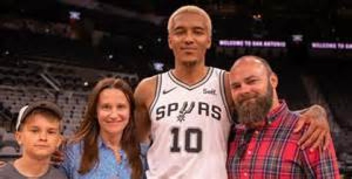 Dad Ryan Williams and Mom Aneta Sochan, Meet Jeremy Sochan Parents ·