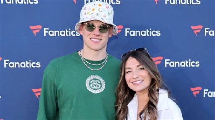 Does Joe Burrow Wife Have Cancer? Is He Married To Olivia Holzmacher? Kids And Family ·