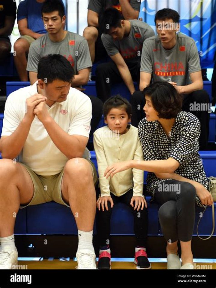 Does Yao Ming Have A Son? Daughter Yao Qinlei and Kids ·