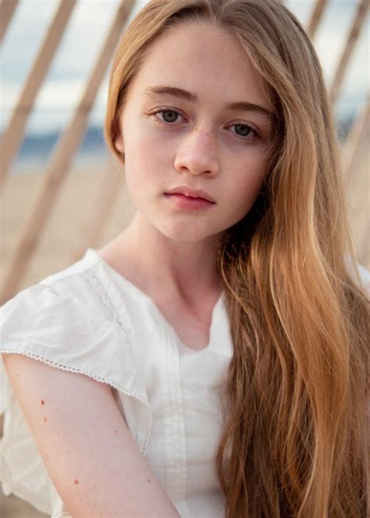 Eden Grace Redfield (actress) - Wikipedia, Age, Net Worth, Biography , Spotify, TikTok, Facebook, Fa ·