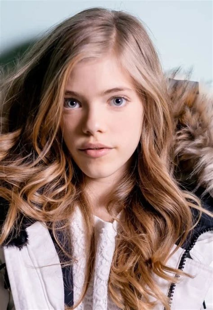 Elle McKinnon - Bio, Age, Wiki, Facts and Family ·
