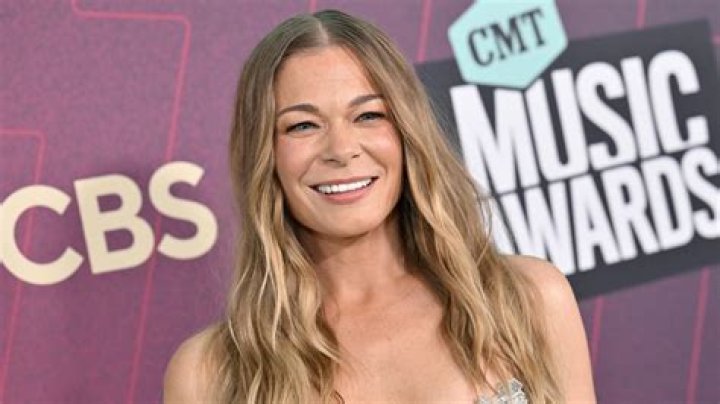 Exploring Leann Rimes Net Worth In 2022