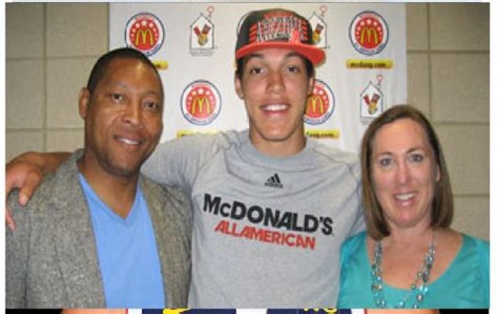 Is Aaron Gordon Jewish Or Christian? Meet His Parents Ed Gordon And Shelly Davis ·