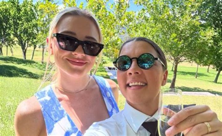Is Sam Kerr Trans | Sexuality Gender And Partner Kristie Mewis