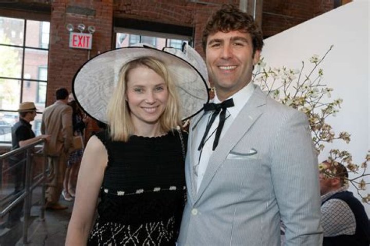 Is Zachary Bogue Married? His Bio, Age, Wife, Height and Net worth ·
