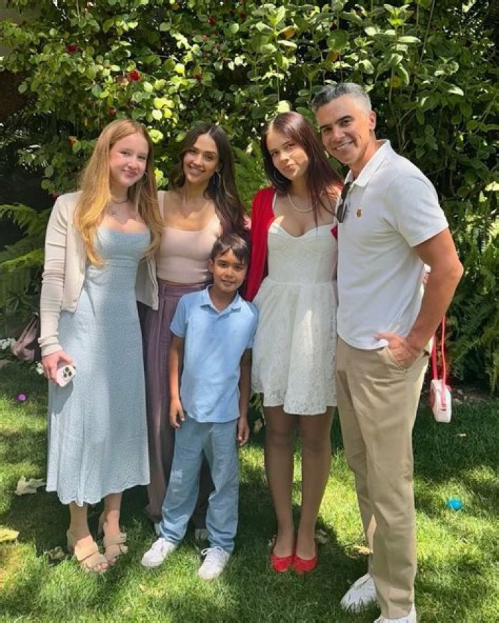 Jessica Alba Parents, Biography, Career ,Net Worth and Awards