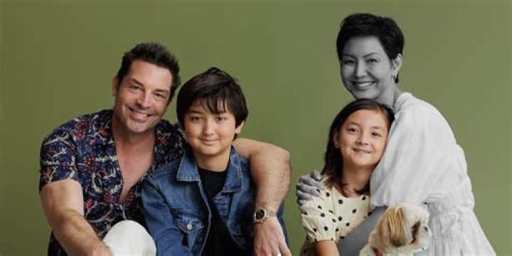 Kids, Wife, Weight, Bio-Wiki ·