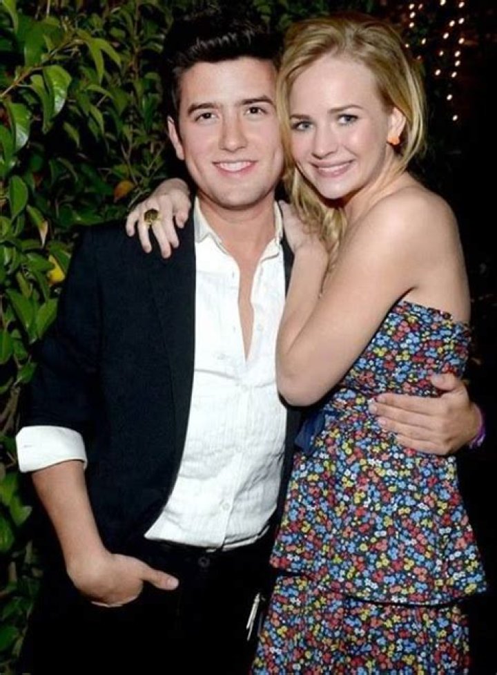 Logan Henderson Height, Weight, Age, Girlfriend, Family, Facts, Biography