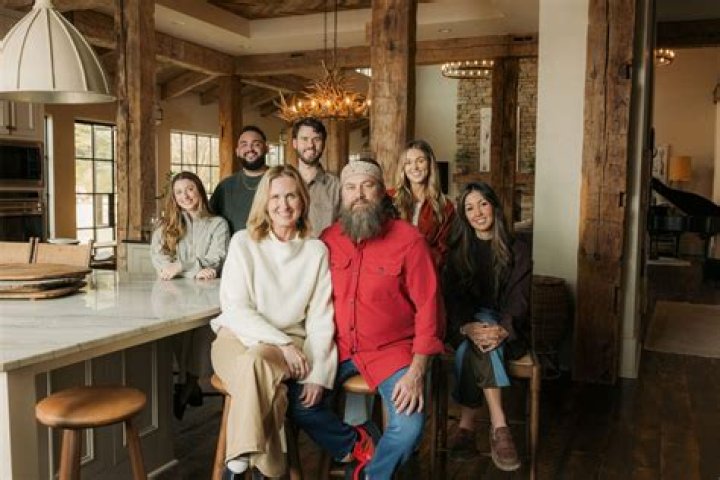 Phil Robertson Bio, Family, Career, Wife, History, Measurements