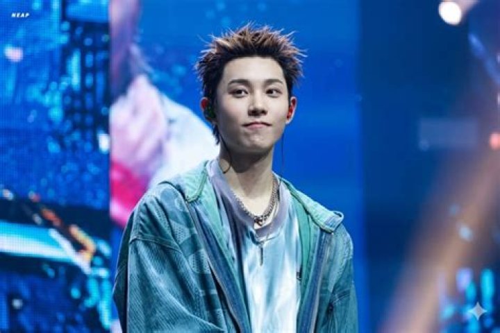 Pop Singer Detailed Bio, Age, Birthday, & Height Insights and more ·