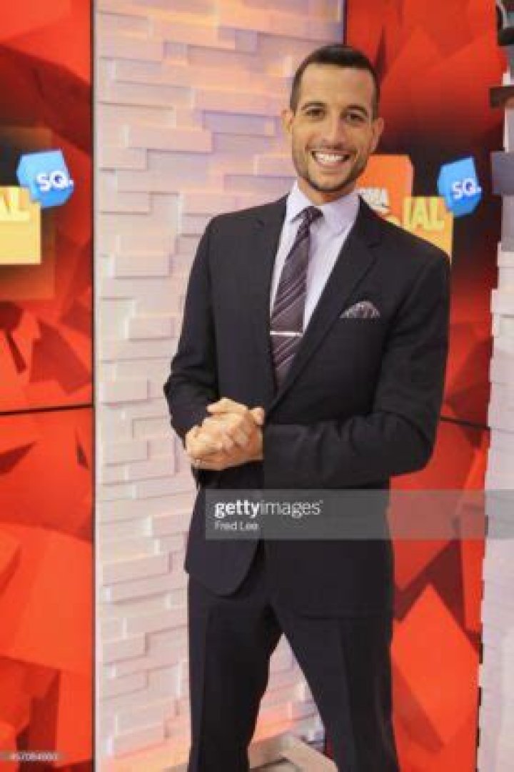Tony Reali Biography; Net Worth, Salary, Wife, Son, Height