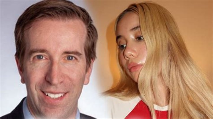 Unveiling "Little Warren OnlyFans": A Comprehensive Exploration