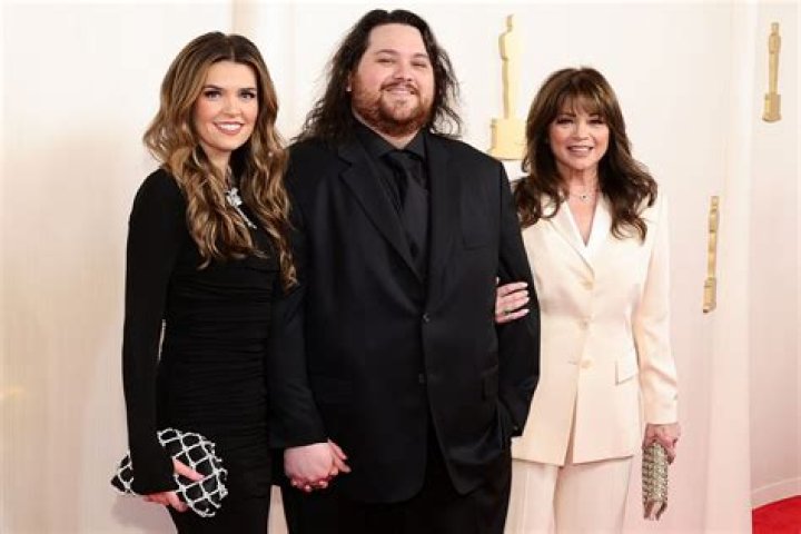 Who Is Andraia Allsop? Meet The Girlfriend Of Wolfgang Van Halen ·